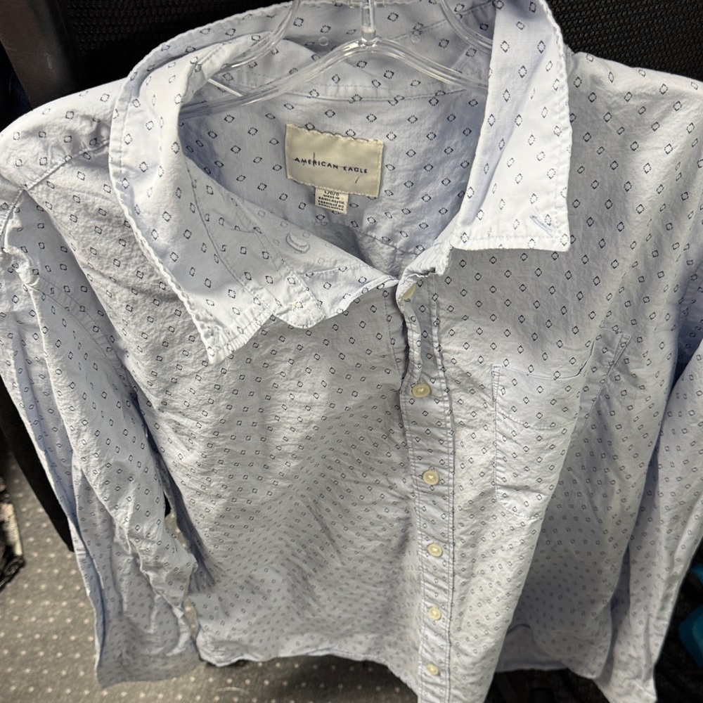 American eagle button down L // 030808 - image 1